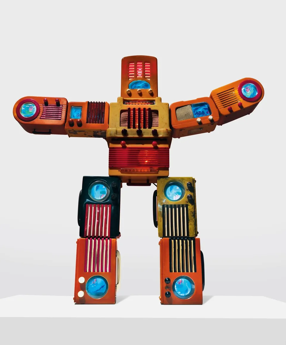 Nam June Paik, Bakelite Robot