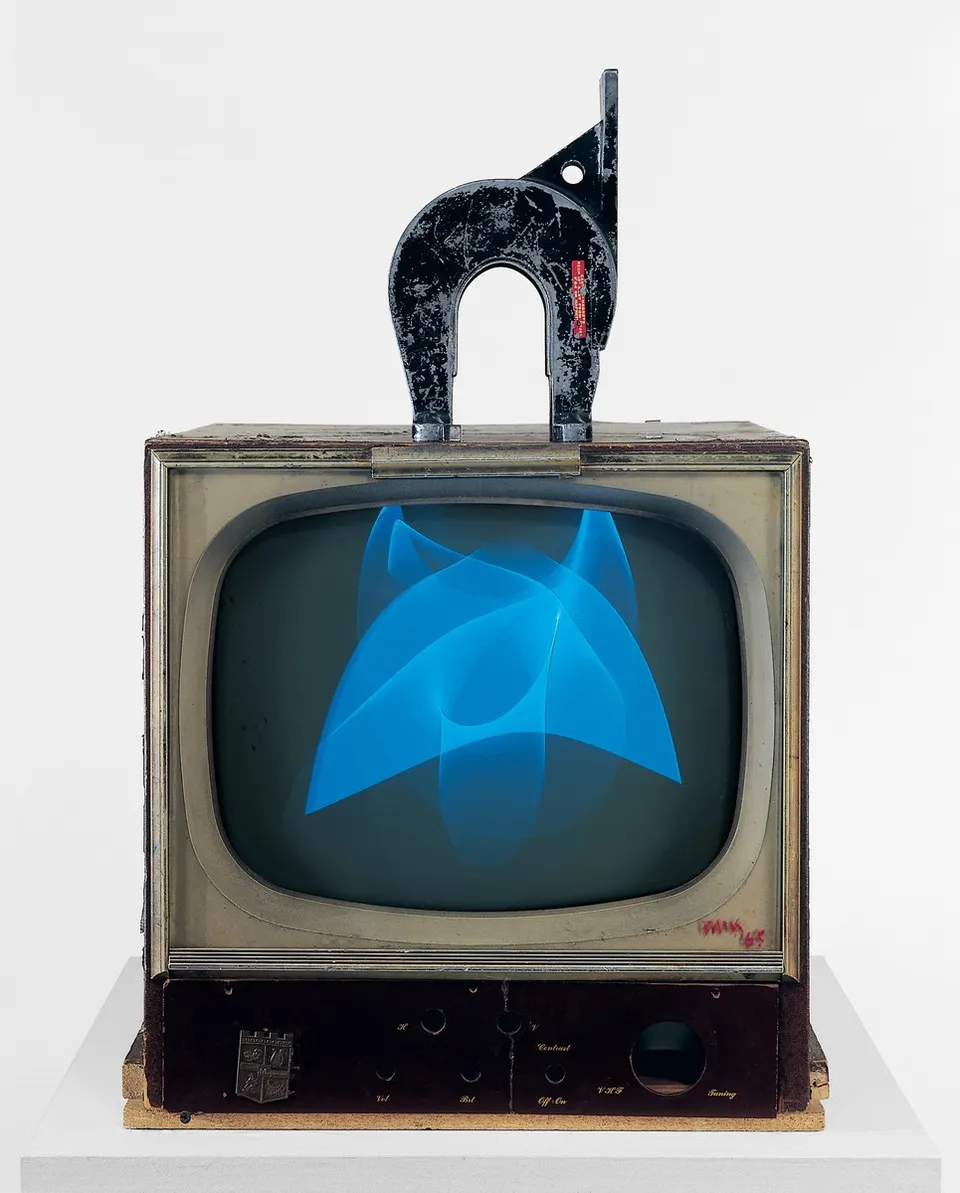 Nam June Paik, Magnet TV