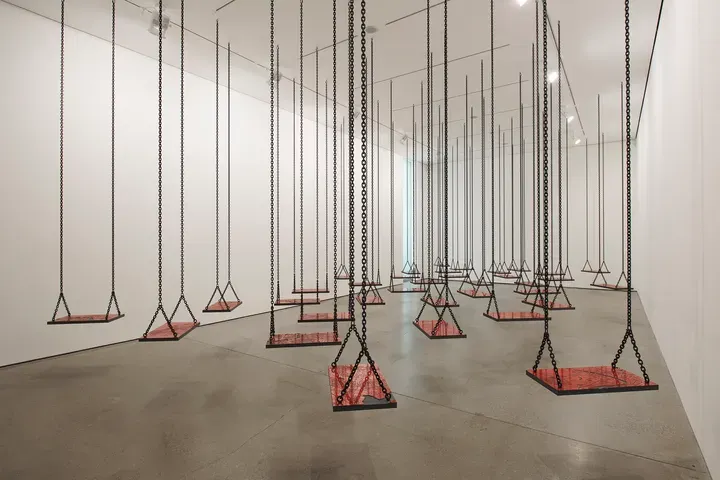 Mona Hatoum, Suspended
