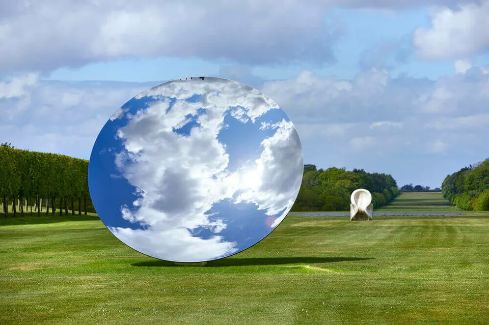 Anish Kapoor, Installation view