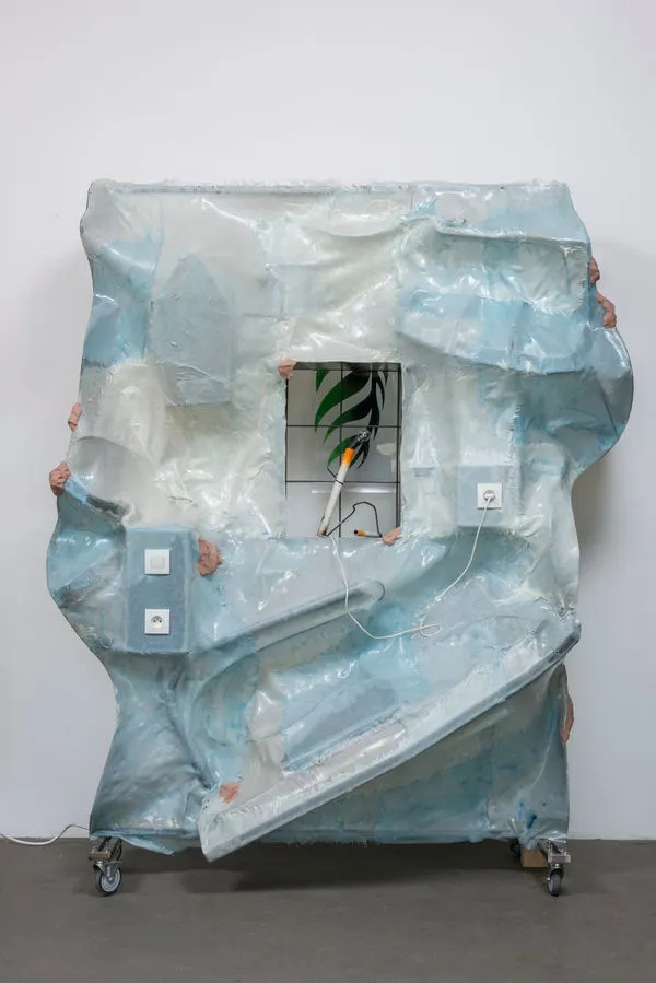 Neïl Beloufa, Scaffolding Iron