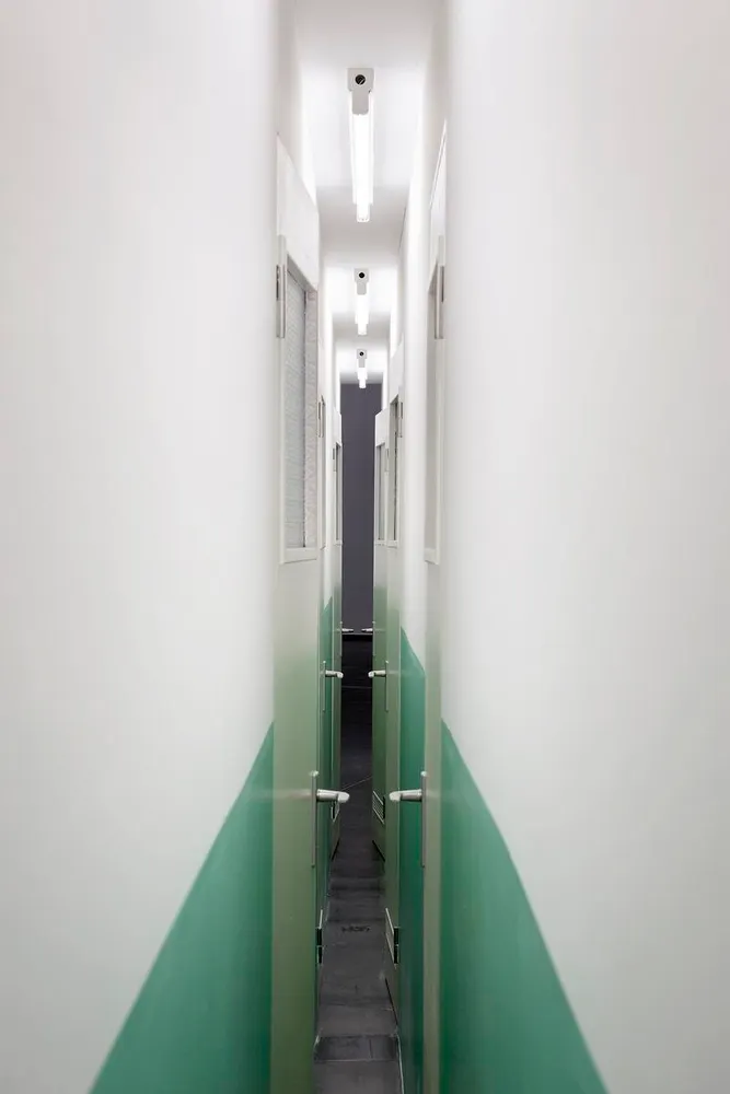 Monika Sosnowska, corridor
