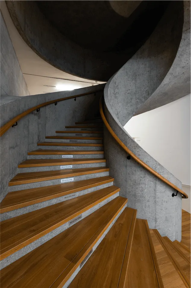 Ceal Floyer, Mind the Step