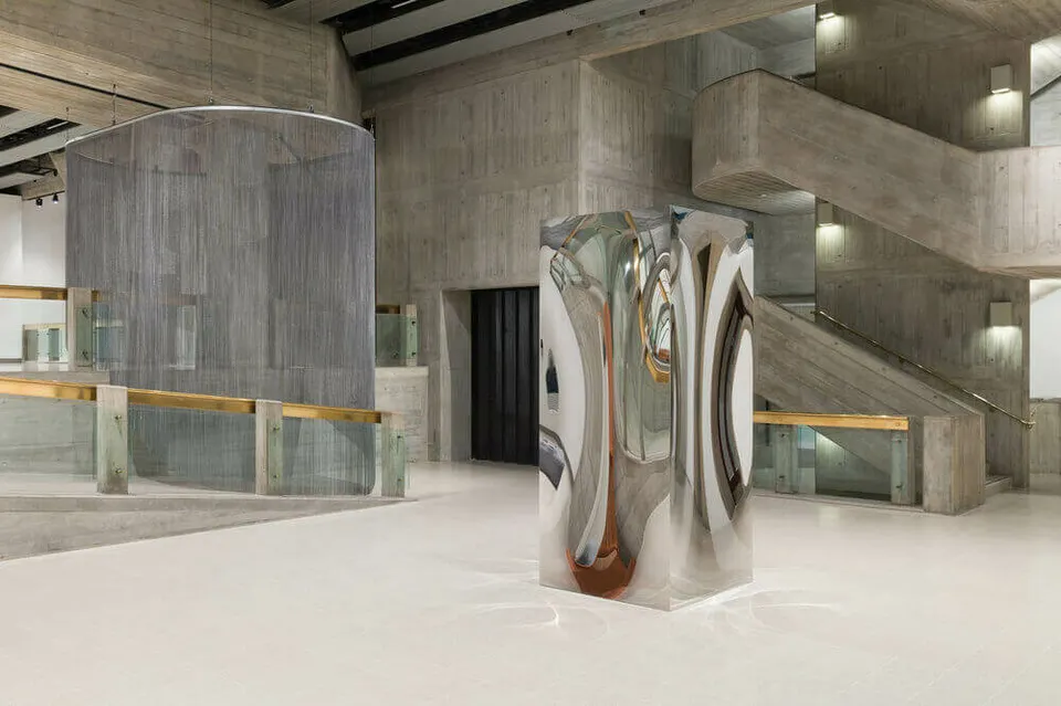 Anish Kapoor, Non-Object (Door)