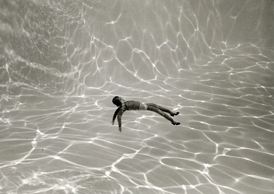Laurie Simmons, Woman/Heels (Floating on Back)