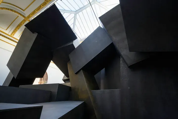 Antony Gormley, CAVE
