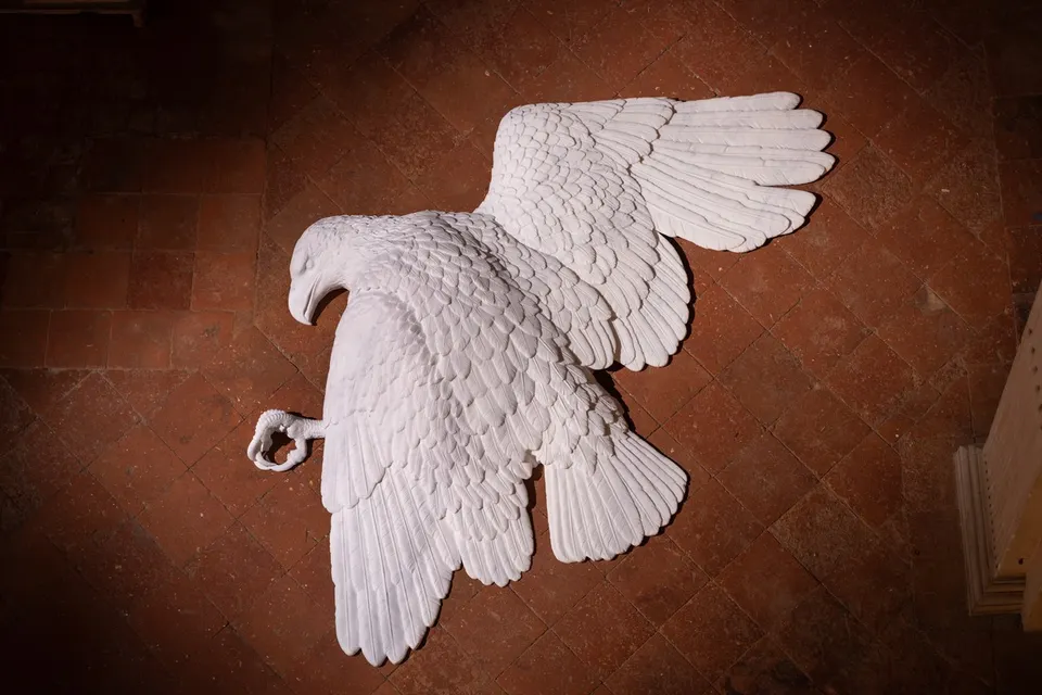 Maurizio Cattelan, Bones