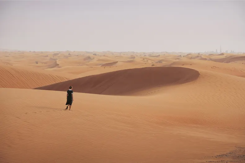 Isaac Julien, emerald city / capital (playtime)