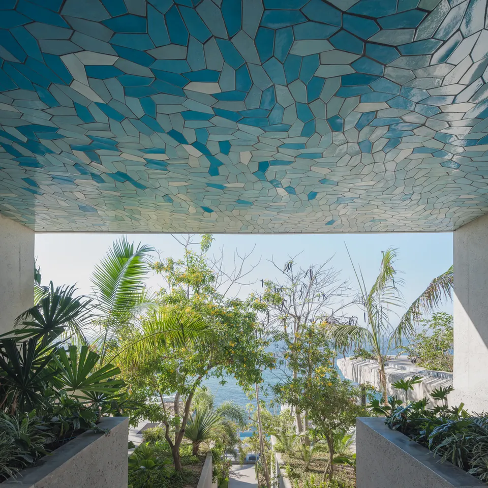 Sarah Crowner, Ceiling (Stretched Pentagons)