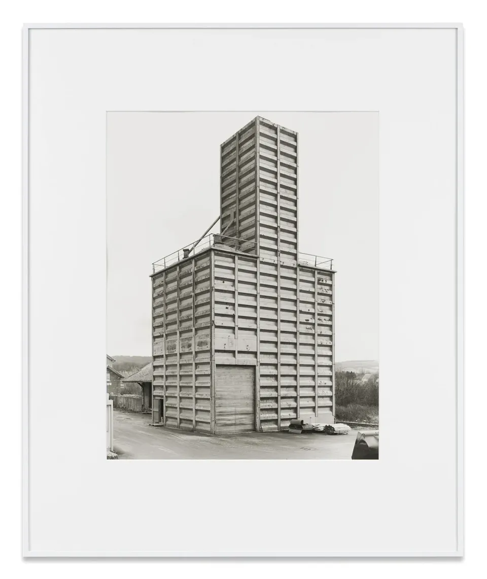 Bernd & Hilla Becher, Grain Elevator, Samer – Boulogne-sur-Mer, F