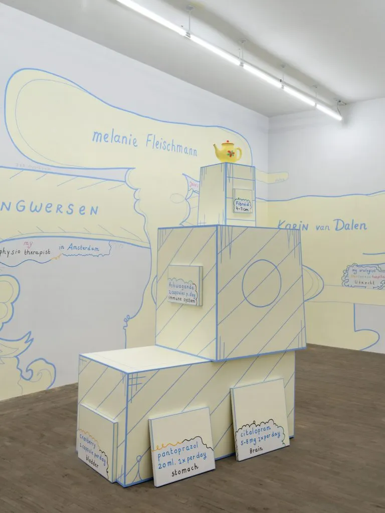 Lily van der Stokker, washing machine (object with teapot)
