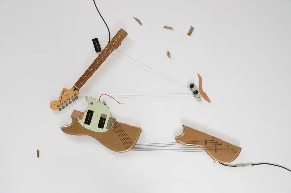Naama Tsabar, Melody of Certain Damage #22