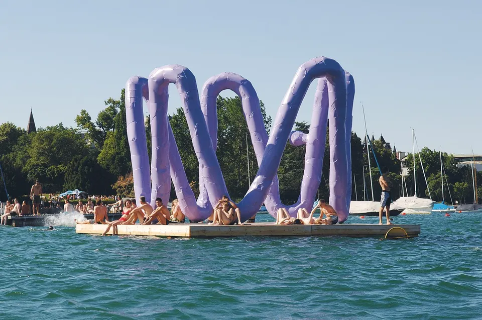 Franz West, Corona