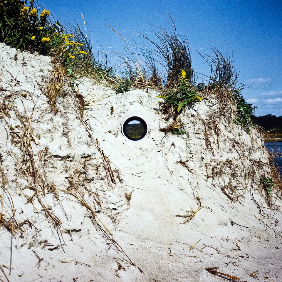 Nancy Holt, Views through a Sand Dune