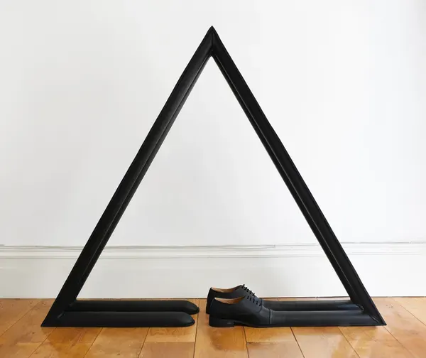 Luella Bartley, Shoes to face a corner
