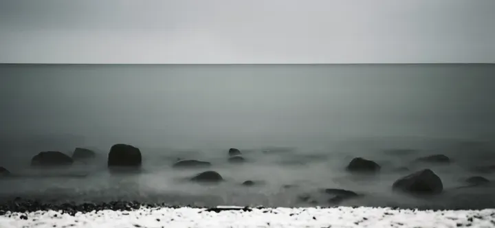 Darren Almond, Fullmoon@Baltic Coastline
