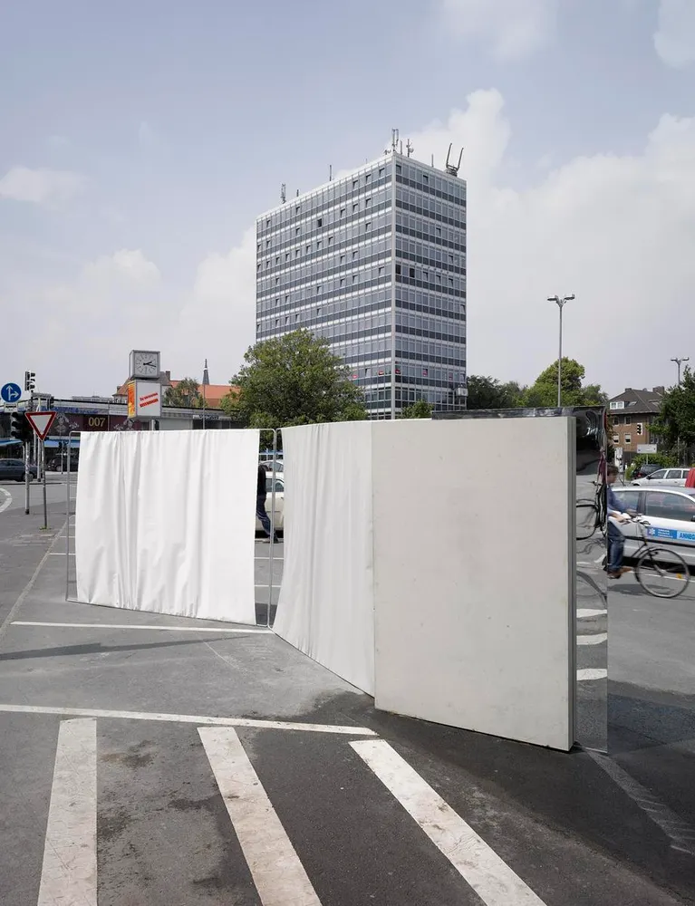 Nairy Baghramian, entr’acte