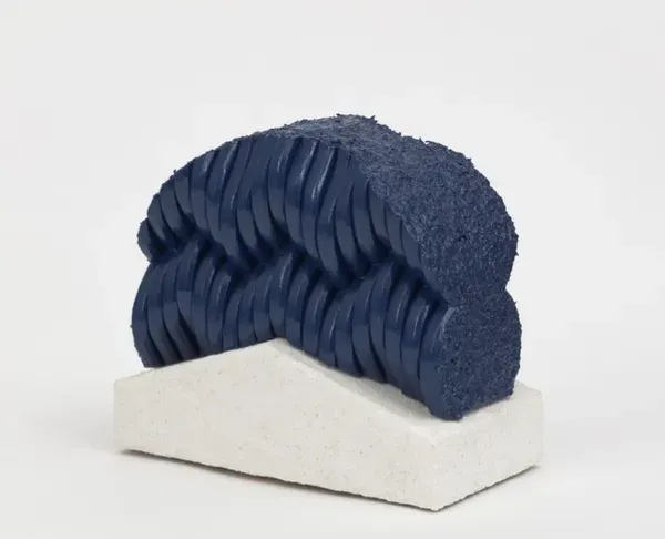 Amanda Martínez, Vestige