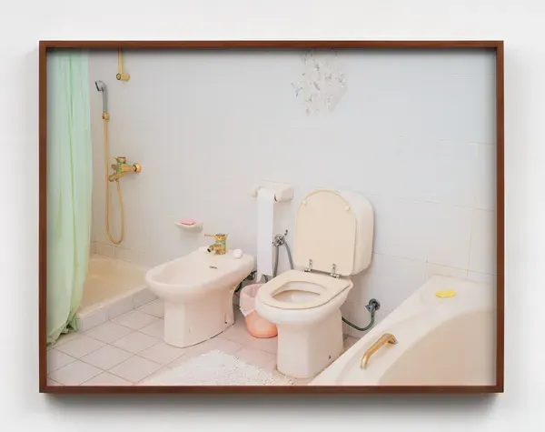 Farah Al Qasimi, Beige Bathroom