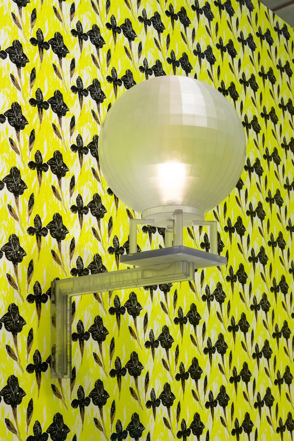 Philippe Parreno, Speech Bubbles (Fuchsia)