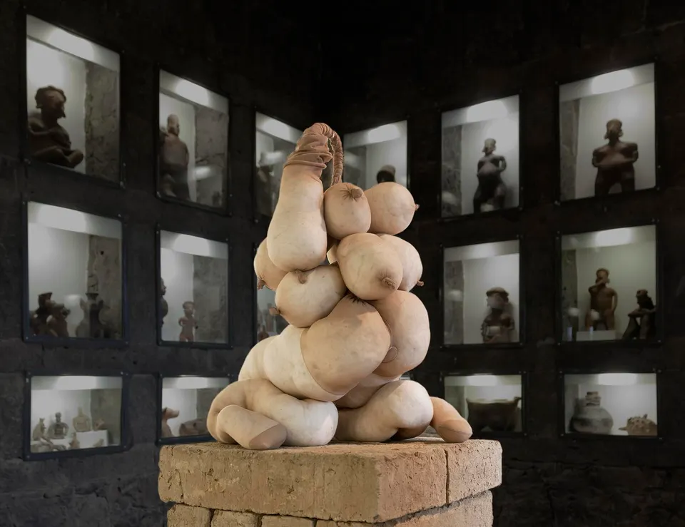 Sarah Lucas, nuds
