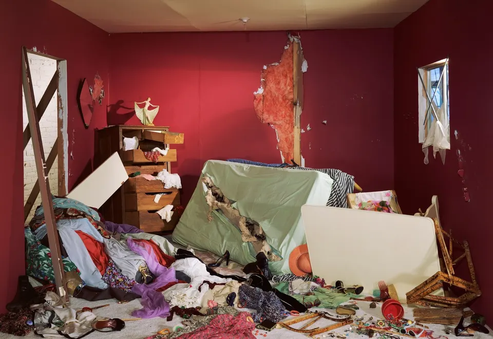 Jeff Wall, The Destroyed Room