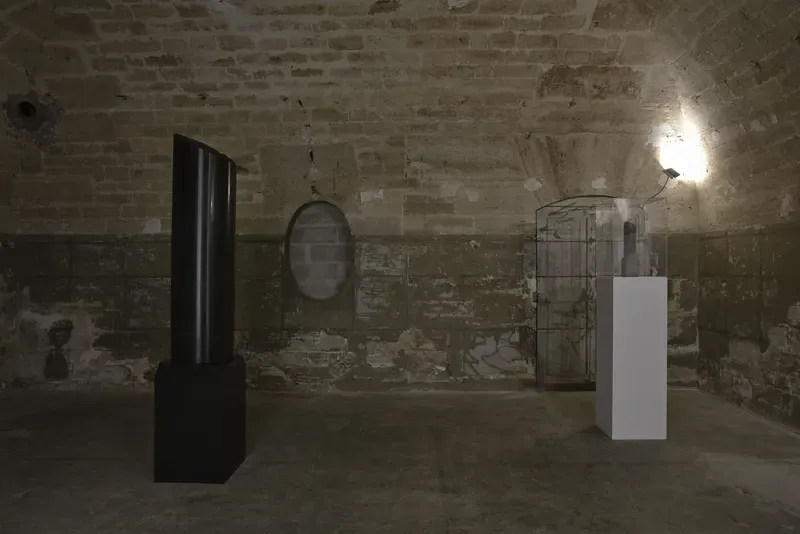 Steve McQueen, Broken Column