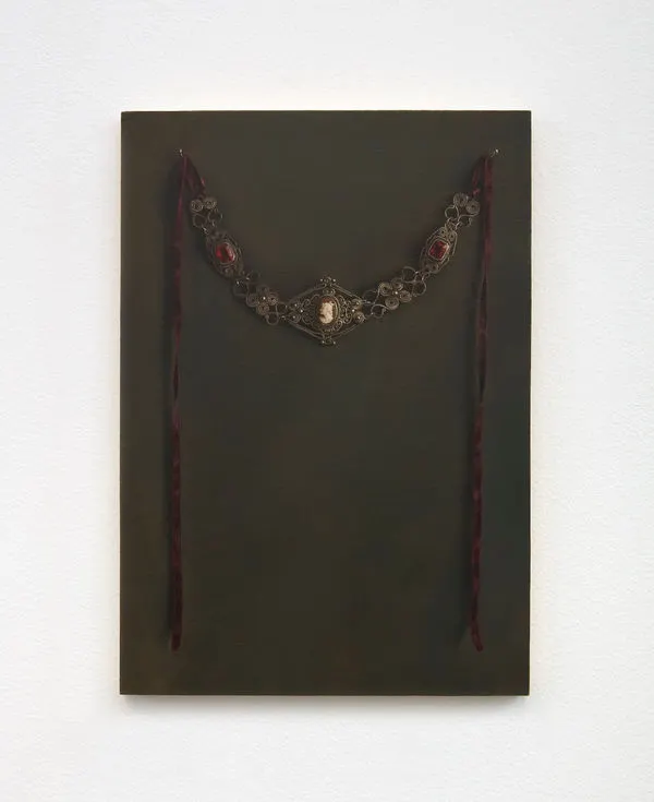 Victoria Gitman, On Display
