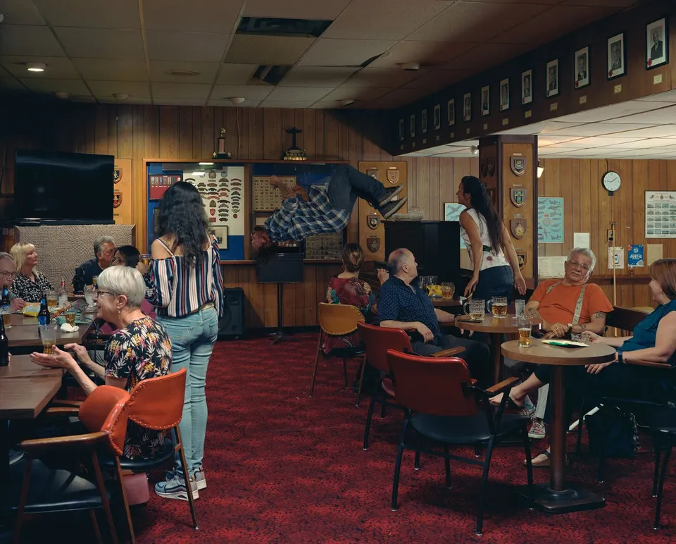 Jeff Wall, In the Legion