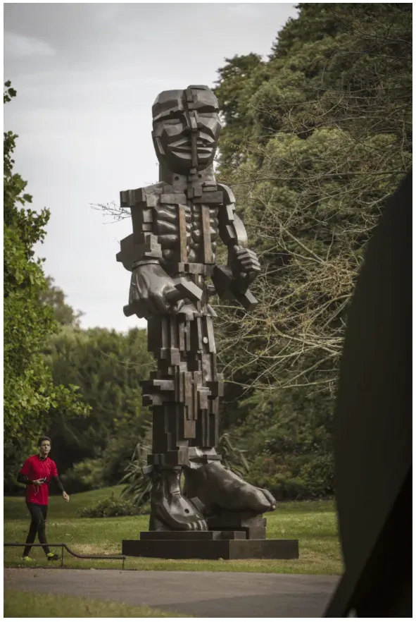 EDUARDO PAOLOZZI, Vulcan