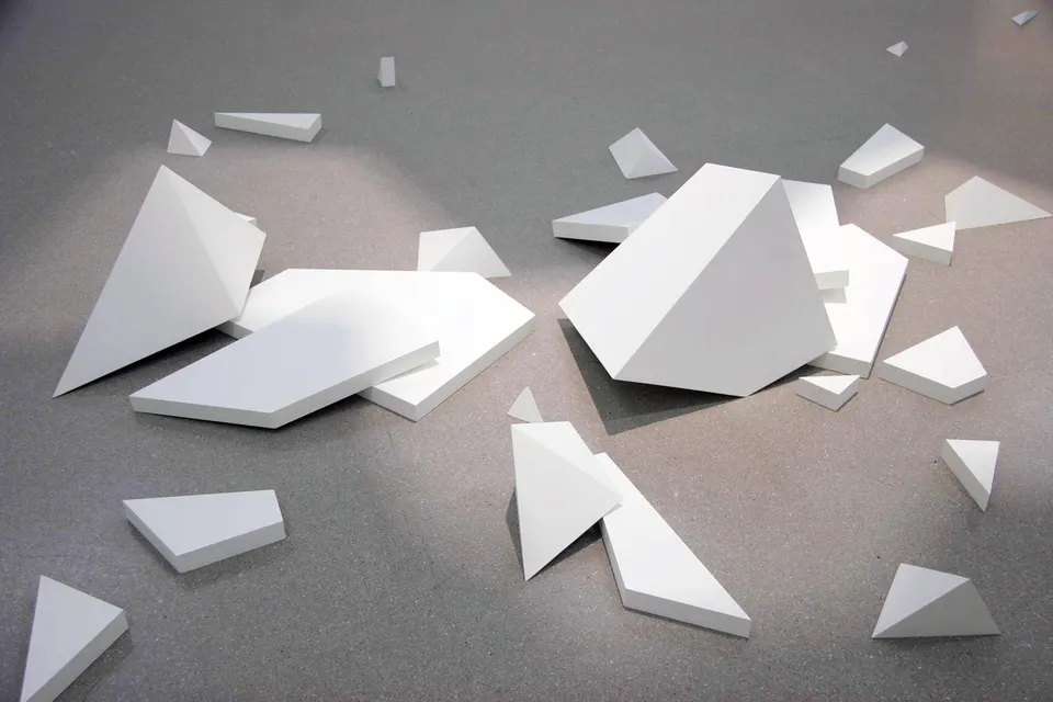 Monika Sosnowska, rubble