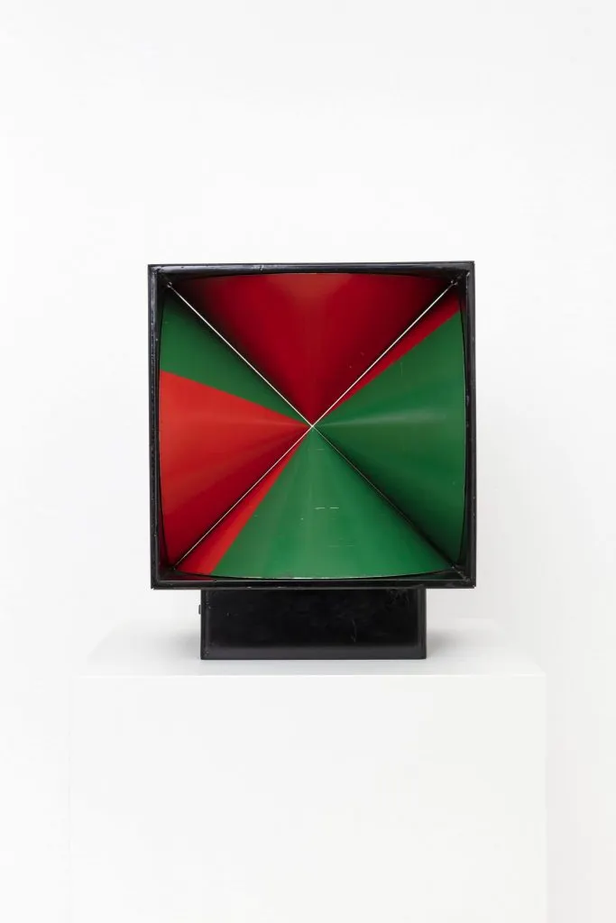 Bruno Munari, tetracono (tetracone)