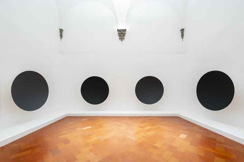 Anish Kapoor, Gathering Clouds