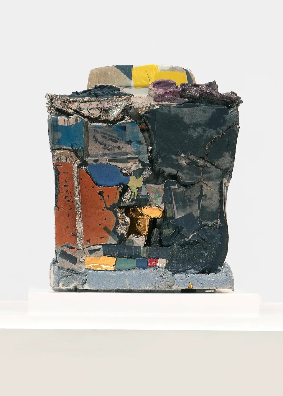 Kahlil Robert Irving, Cement_Cube/MixedEdges + plains | the grounds beneath the Buchanan home (1)