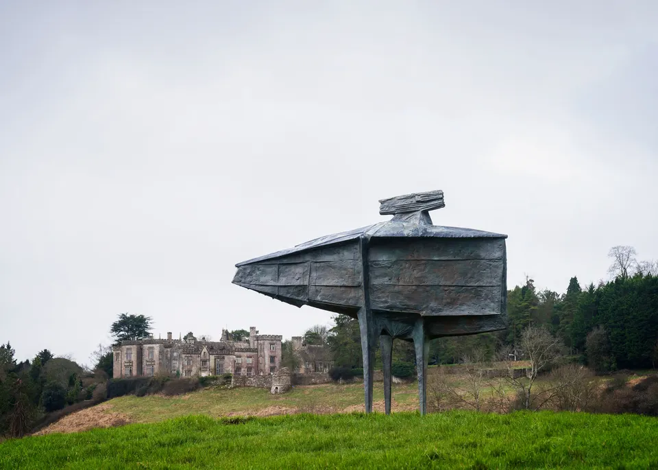Lynn Chadwick, Stranger III