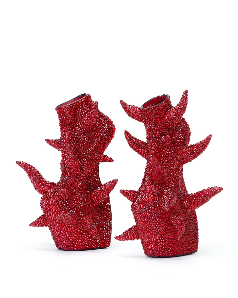 Noritaka Tatehana, Homage to Taro Series : Heel-less Shoes / Shoes of Sun