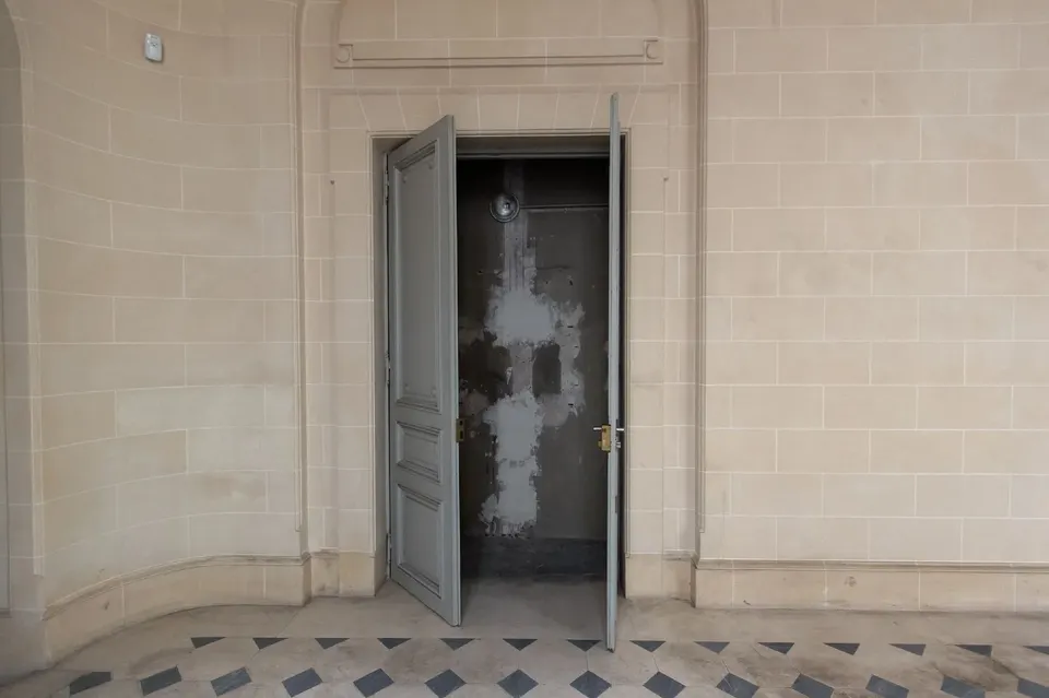 Angela Grauerholz, Musée Carnavalet (Paris) - ancien accès à “l’auditorium” 1/5