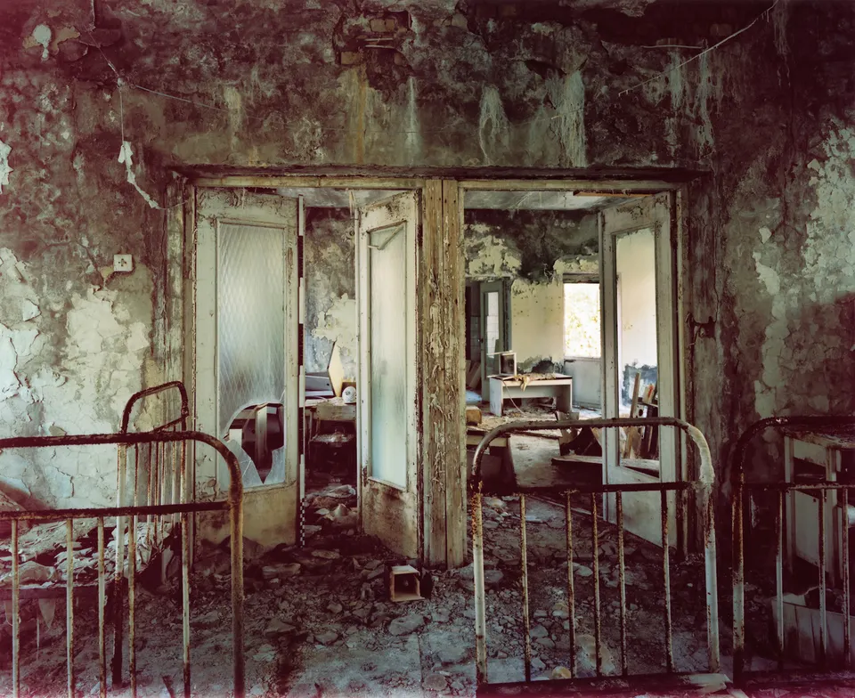 Jane and Louise Wilson, Atomgrad 1 (Nature Abhors A Vacuum)