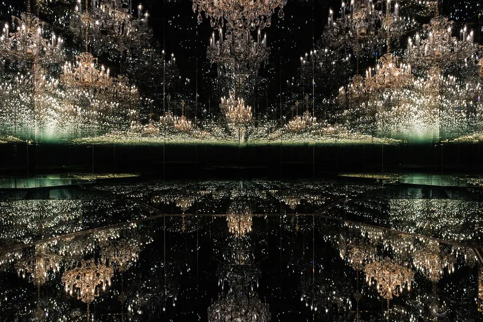 Yayoi Kusama, Chandelier of Grief