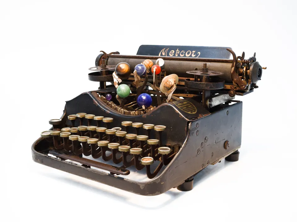 Glenda León, Universe of words