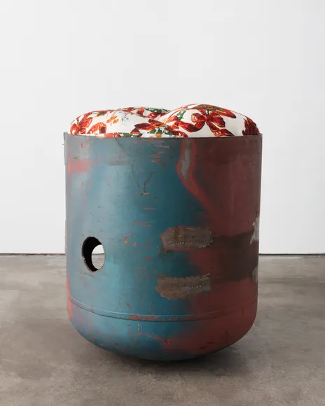 Elad Lassry, Untitled (Pod, Holiday Peppers and Bows, 3)