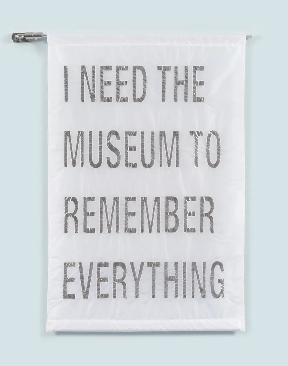 Andrea Geyer, Manifest/ Banner (E1EN_Remember)