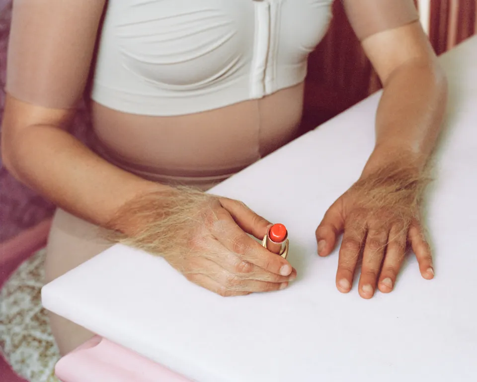 Ilona Szwarc, Her hands seemed to take the place of the eye