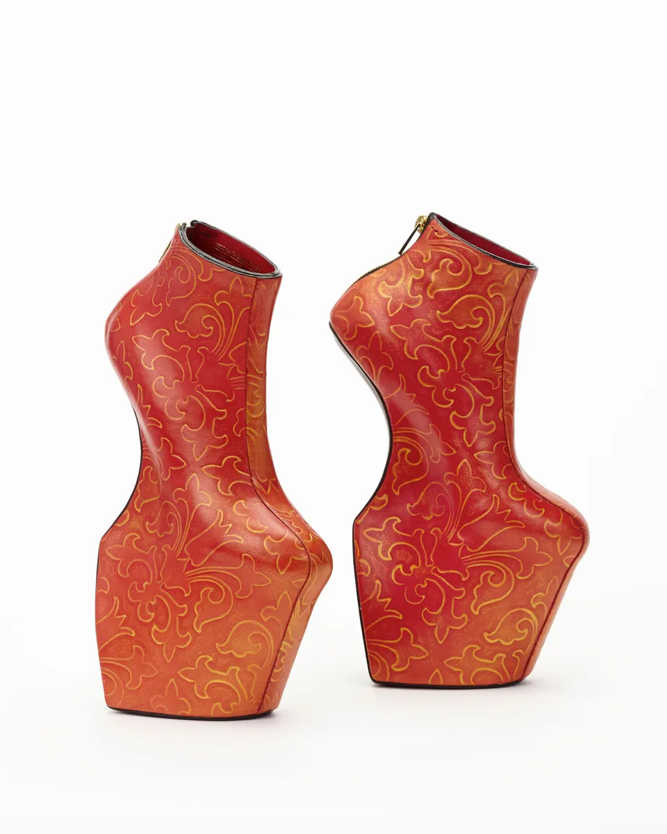 Noritaka Tatehana, Heel-less Shoes (Lady Bloom)