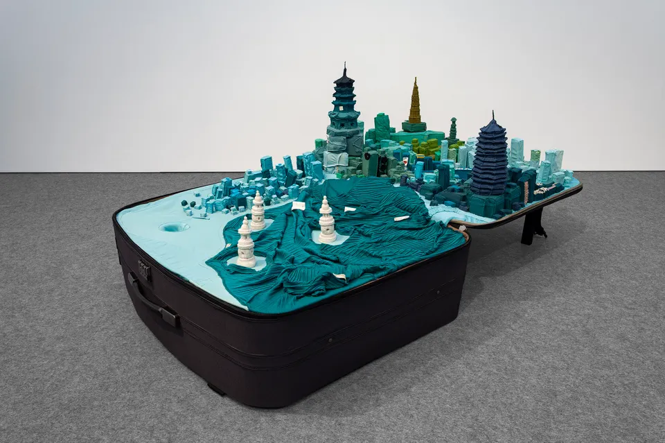 Yin Xiuzhen, Portable City: Hangzhou