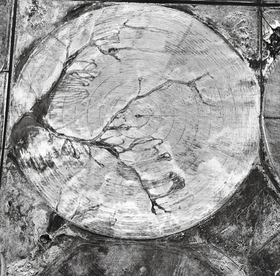 Emmet Gowin, Snow over Natural Drainage Outlined by Cultivation near Liberal, Kansas