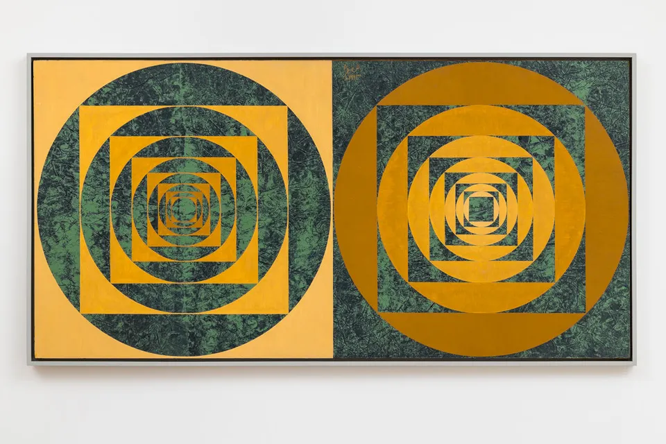 Anwar Jalal Shemza, Advancing & receding in yellow ochre on olive green