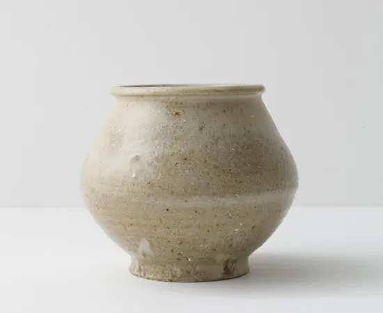 小嶋亜創, 藁灰釉壺