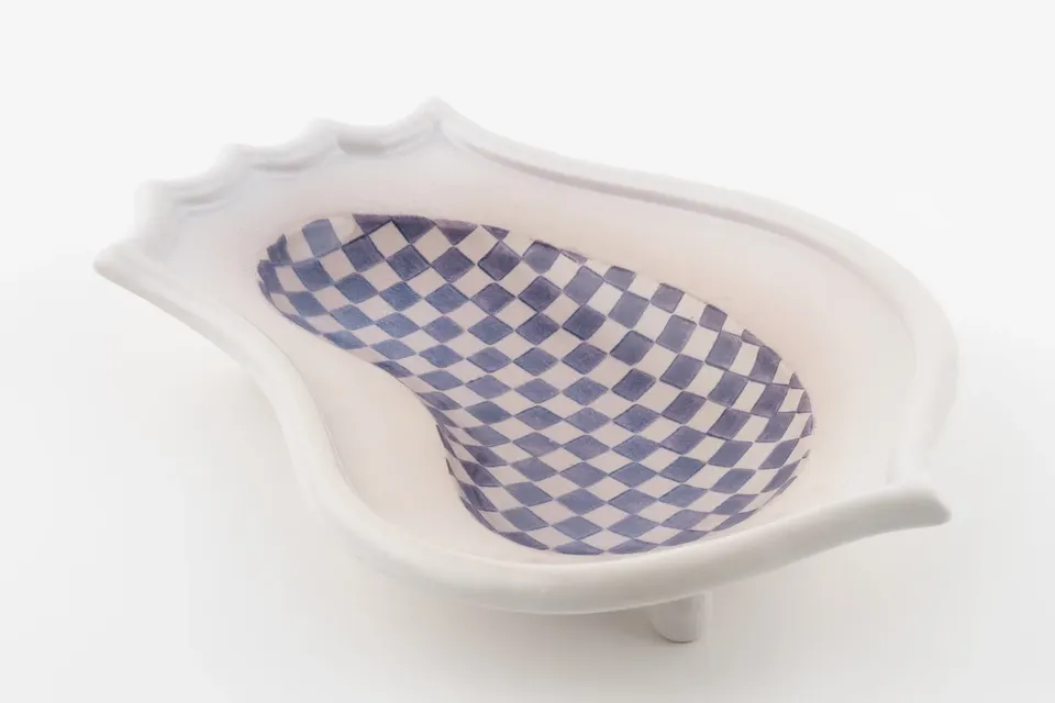 Richard Slee, Check Dish