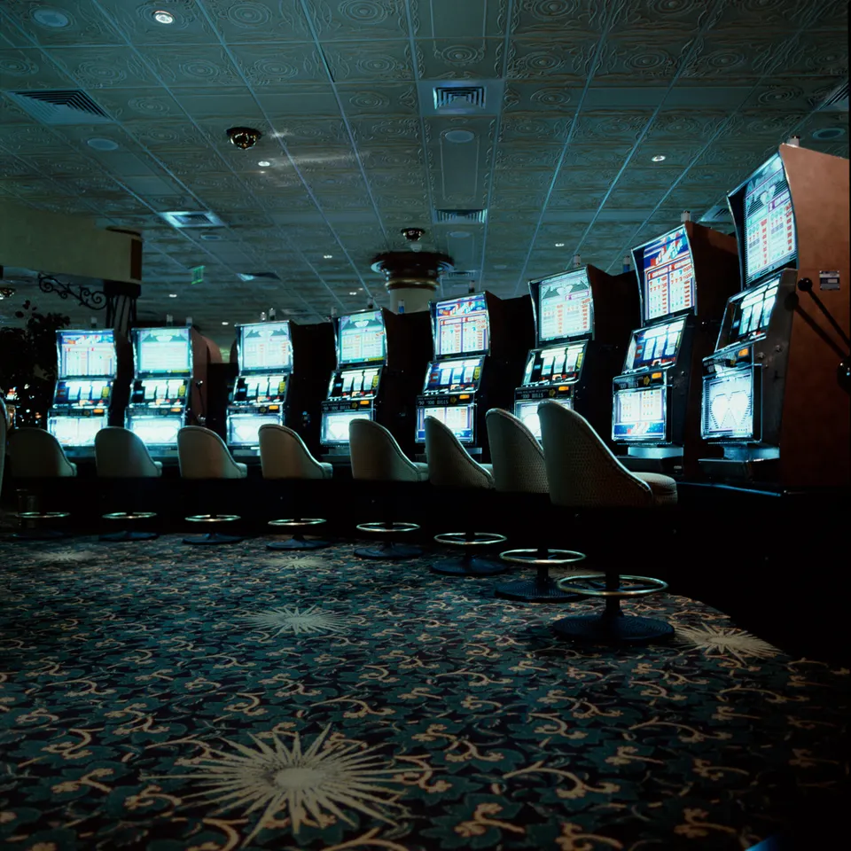 Jane and Louise Wilson, High Roller Slots, Desert Inn: Las Vegas Graveyard Time